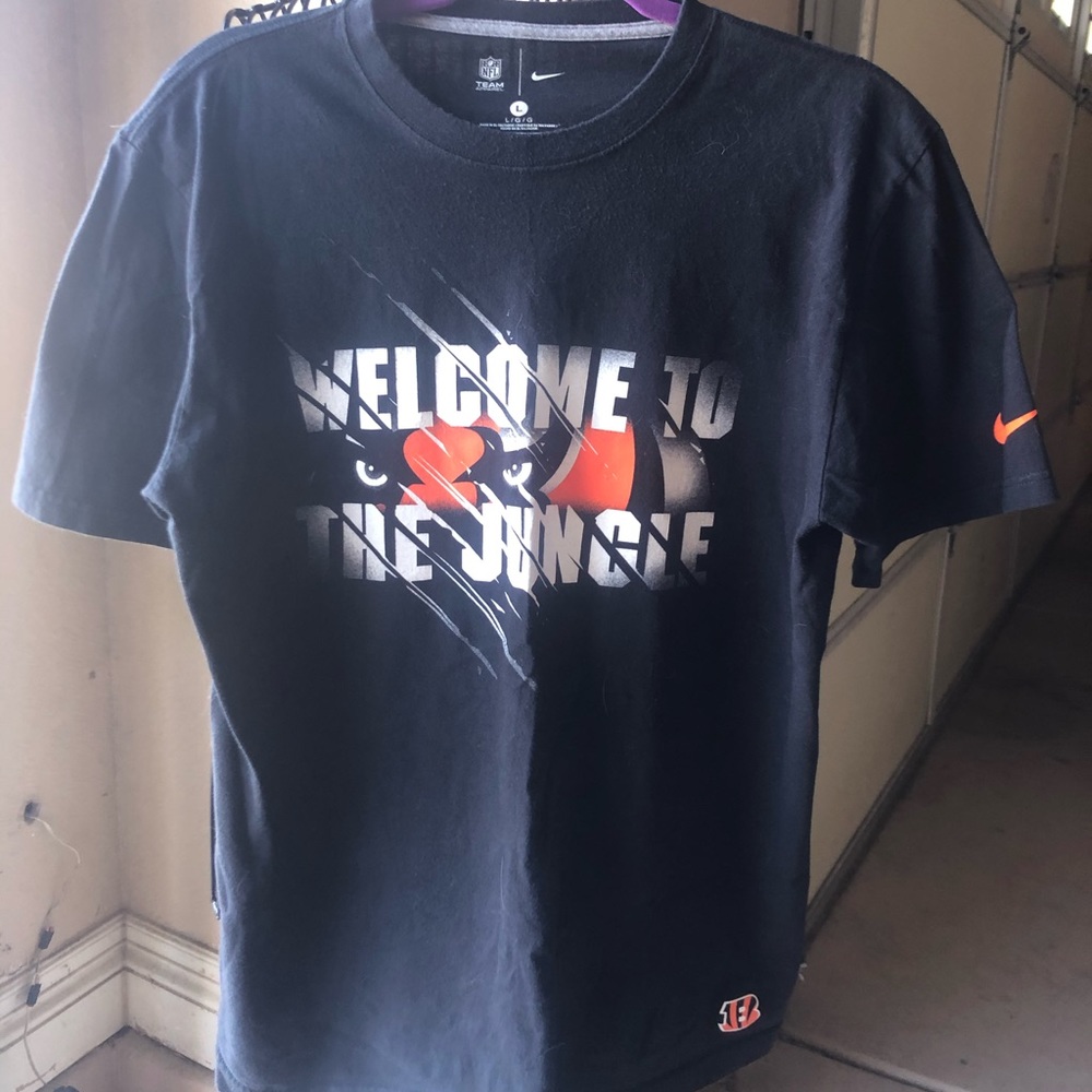 Men’s size large Cincinnati bengals shirt nfl